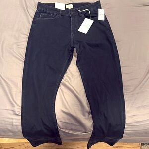 DL1961 Black Straight Jeans Timeless Fit